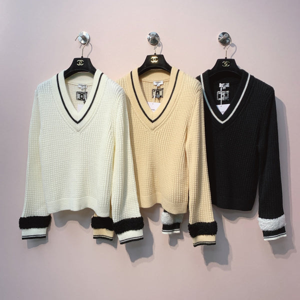 Pull en laine col en V Chanel 25 317939
