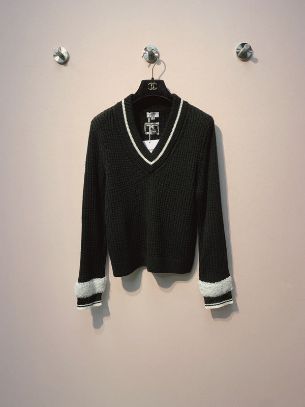 Pull en laine col en V Chanel 25 317939