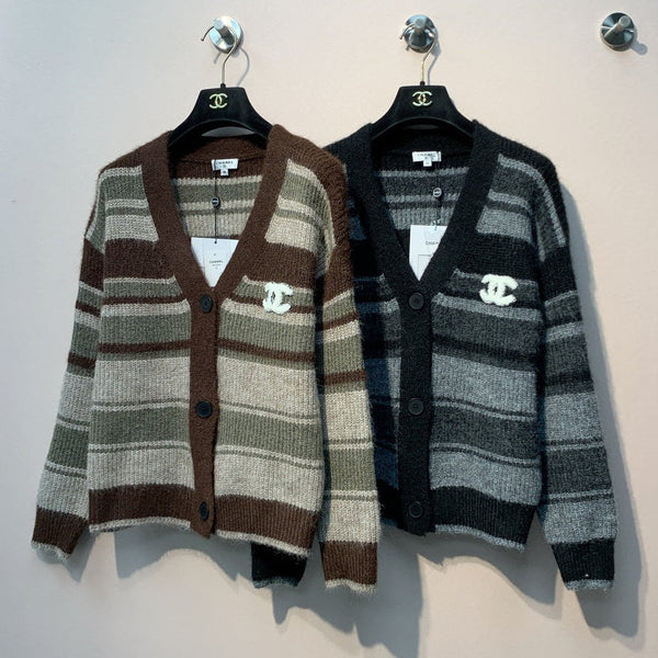 Cardigan en maille à col en V boutonné Chanel 25 Laine 320070