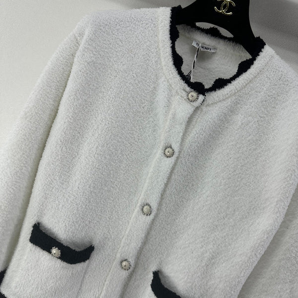 Chanel 2025 Gilet Col Rond Dentelle Noir Blanc Laine 325690