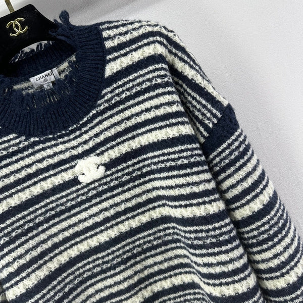 Chandail rayé en laine et cachemire bleu et rouge Chanel 2025