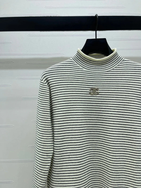 Pull à col roulé rayé en laine Chanel 2026 à manches longues