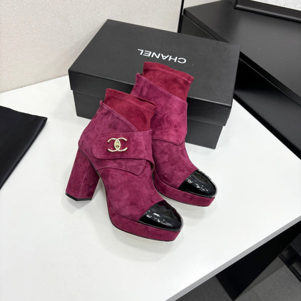 CC 26FW Block Heel Ankle Boots Gold-Tone CC Logo Suede Patent Leather 193652