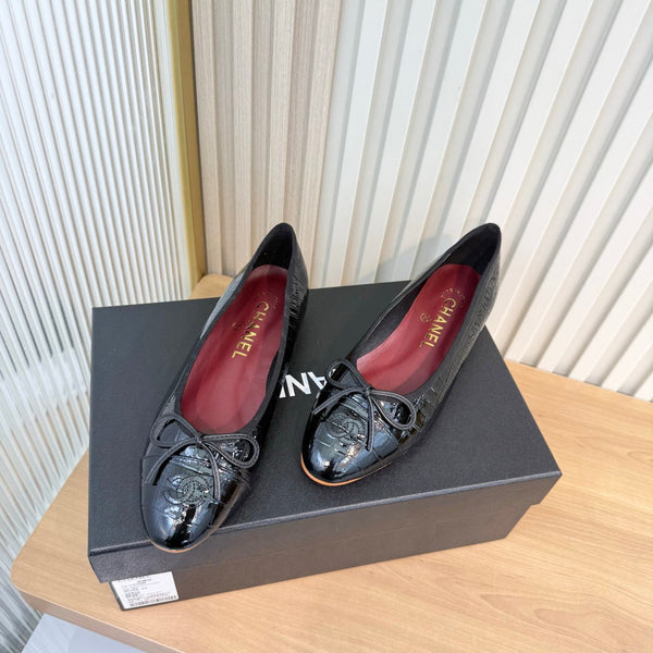 CC 26FW Bow Ballet Flats Crocodile-Embossed Patent Leather 182074