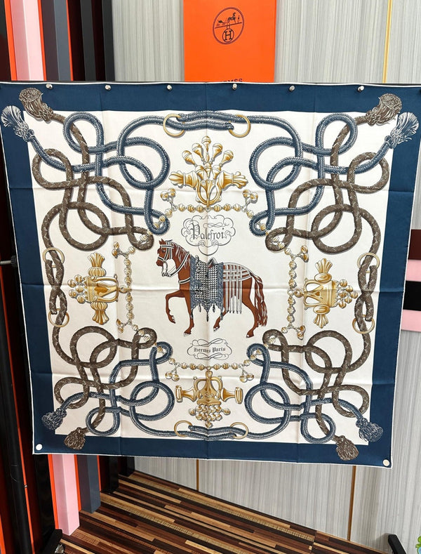 HM 26s Scarf  90x90cm Silk 550761