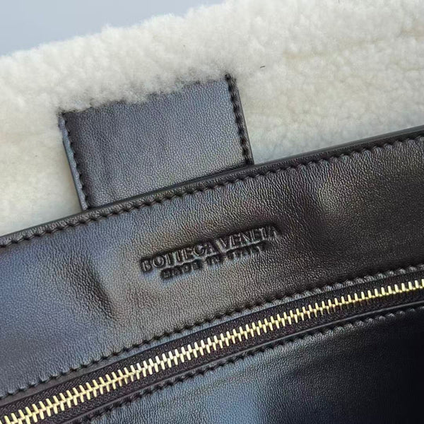 BV Andiamo Large Brown White Fur Leather