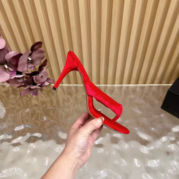 Alaïa Boudoir 90 Velvet Thong Sandals Red Velvet