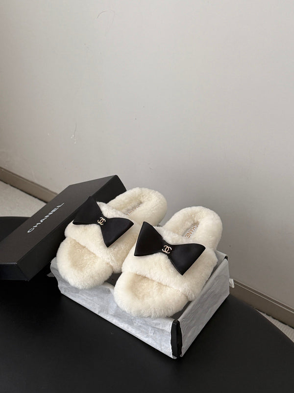 CC 2026 Bow Furry Slippers Wool 128278