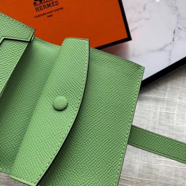 Mini portafoglio HM Bearn da 10 cm in pelle Epsom Vert Criquet