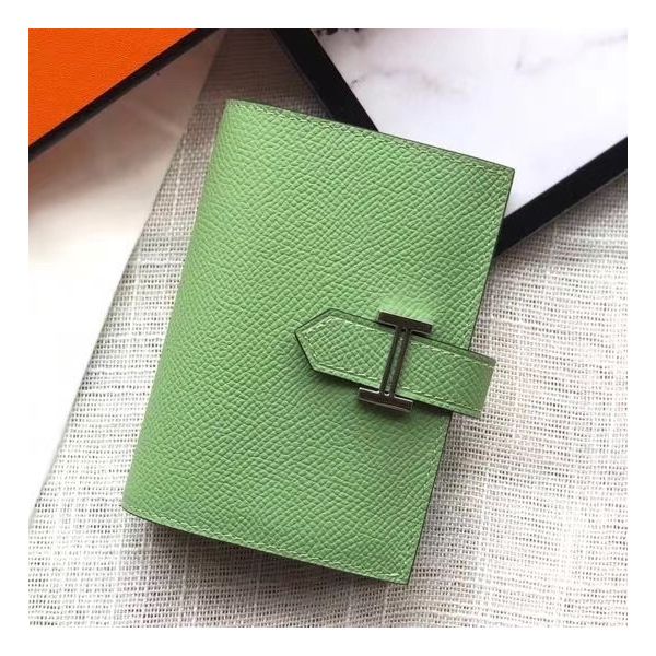 Mini portafoglio HM Bearn da 10 cm in pelle Epsom Vert Criquet