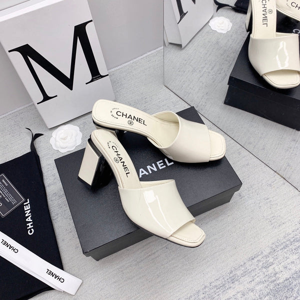 CC 26s Mules Sandals 8.5cm Patent Leather 162898