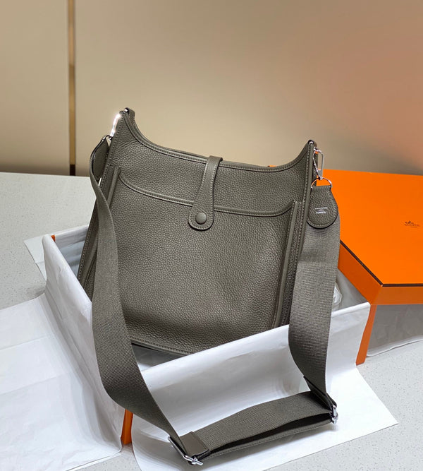 Evelyne 29cm Marrone Scuro Togo Shw