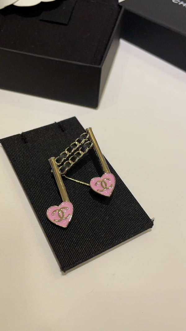 CC Brooch Gold 163086