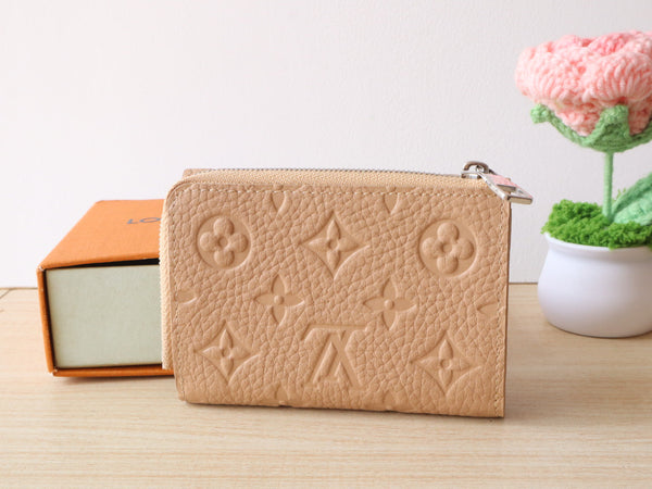 Portafoglio pilota LV Monogram in pelle di mucca Taurillon granata