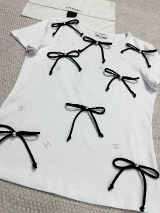 CC 25 Maglietta in maglia di cotone con fiocco