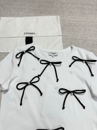 CC 25 Maglietta in maglia di cotone con fiocco