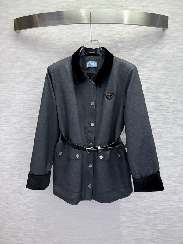 Veste Prada 2025 avec ceinture en coton et laine noirs et gris