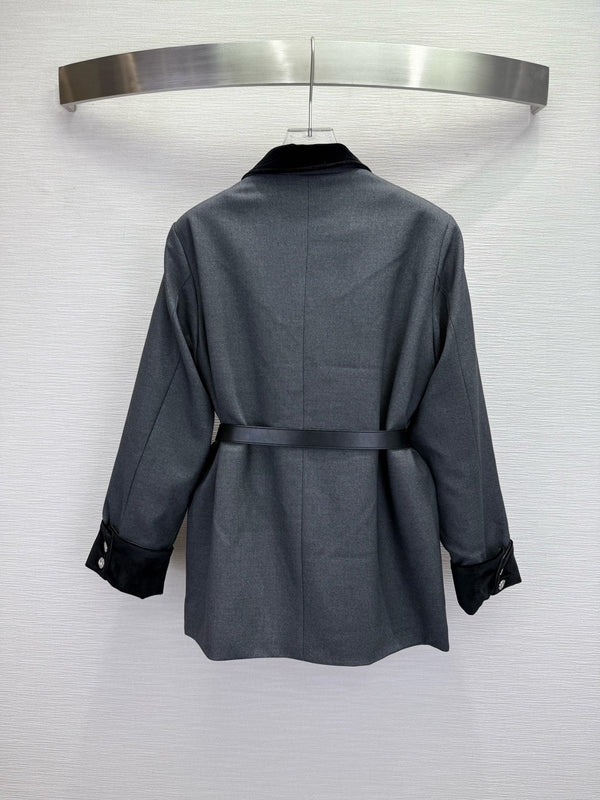 Veste Prada 2025 avec ceinture en coton et laine noirs et gris