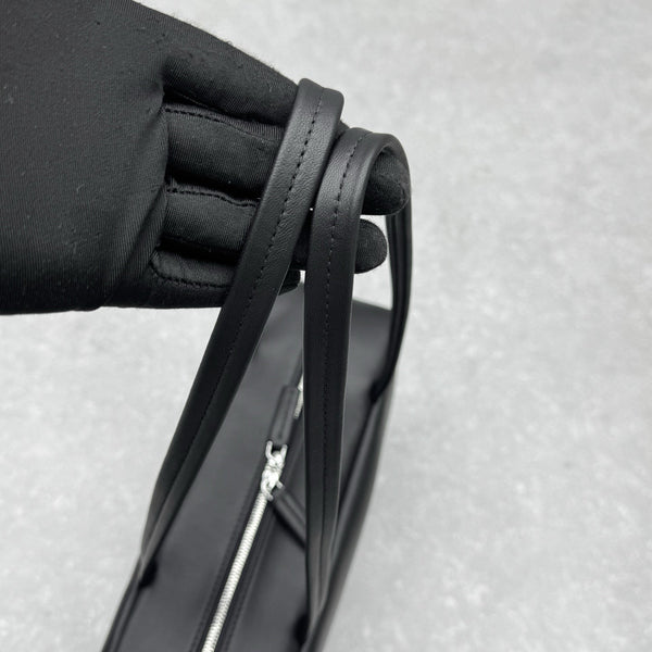 The Row 2025 Astra Bag 32cm Lambskin