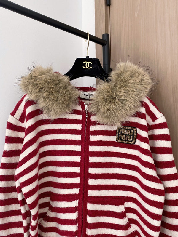 Miumiu 2025 Veste à Capuche en Fourrure et Laine Rayée