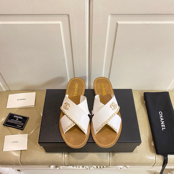 Chanel Cross-shaped Chain Embellishment Sandal in Lambskin