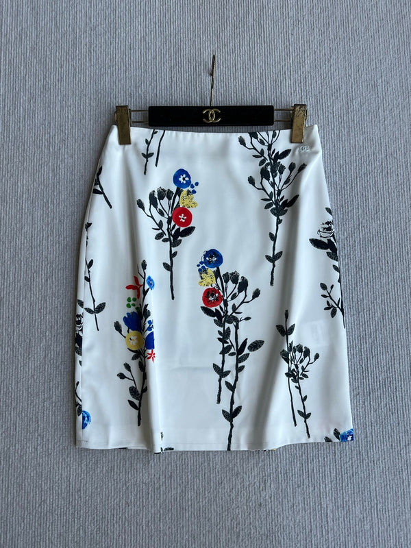 Ensemble chemise et jupe Chanel 26 imprimé blanc en polyester