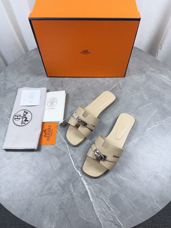 HM Oran Sandal with Kelly Buckle 936539