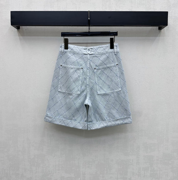 CC 26 Diamond-Patterned Denim Fold-Up Shorts in Cotton