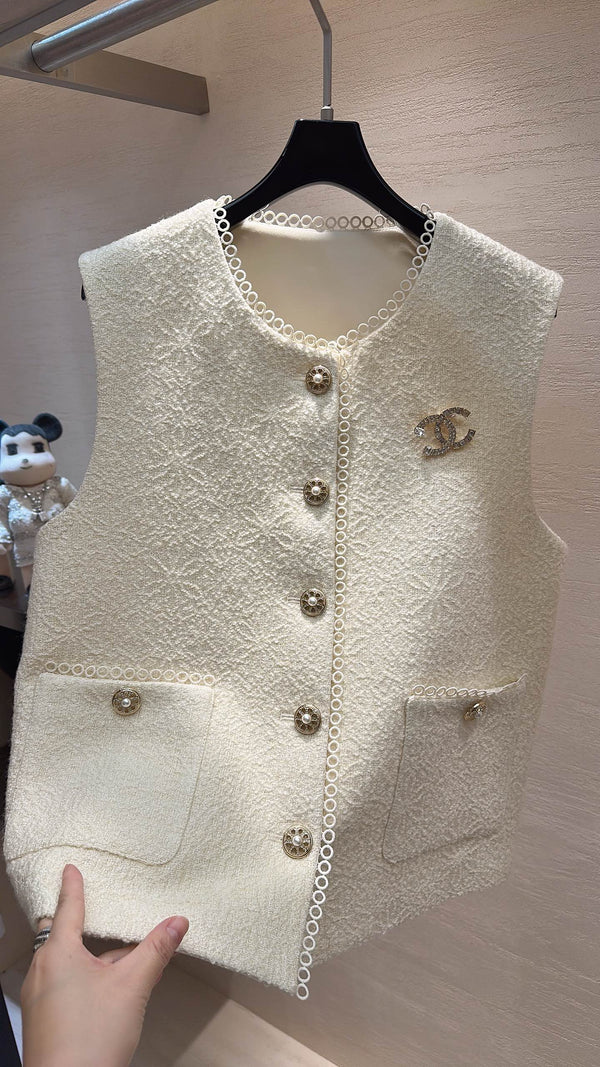 CC Embossed Textured Vest Jacket Cream White 415653
