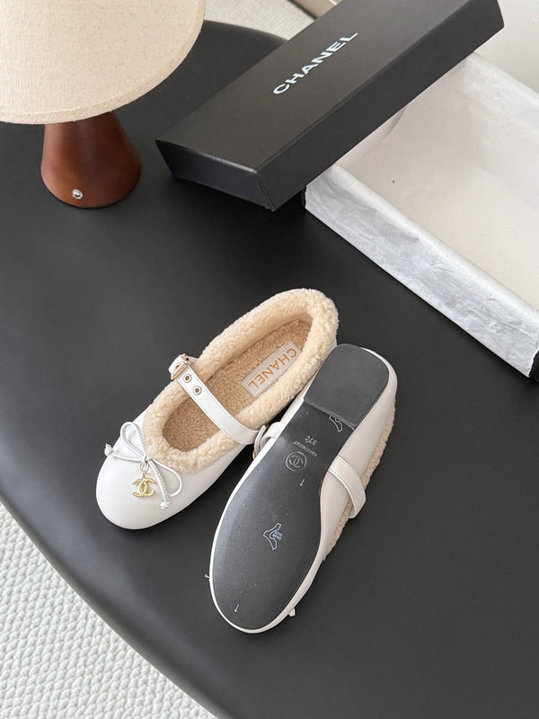 CC 2026 Bow Mary Janes Leather 128295