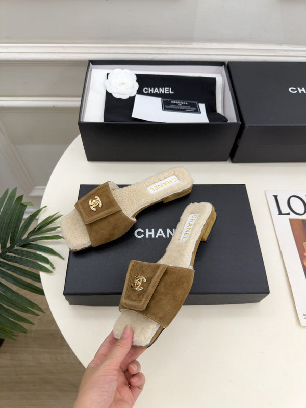 CC Shearling CC-Logo Flat Slide Suede Leather 164890