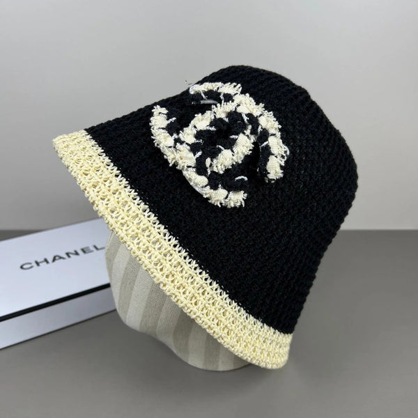 Chapeau cloche en laine tricoté en dentelle Chanel 237353