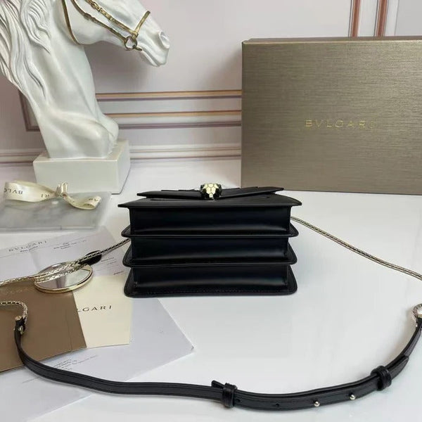 Sac Bulgari Serpenti Forever 20cm en agneau noir