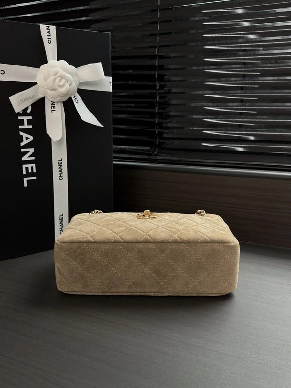 CC 2026 Camera Bag 24.5cm Suede Lambskin