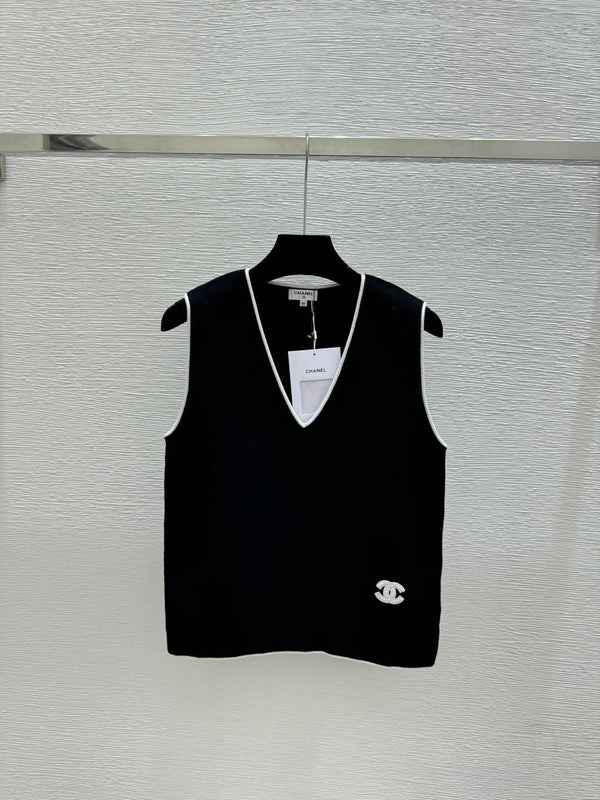 Chanel 2026 V-neck Knit Vest Black White Cotton Polyamide