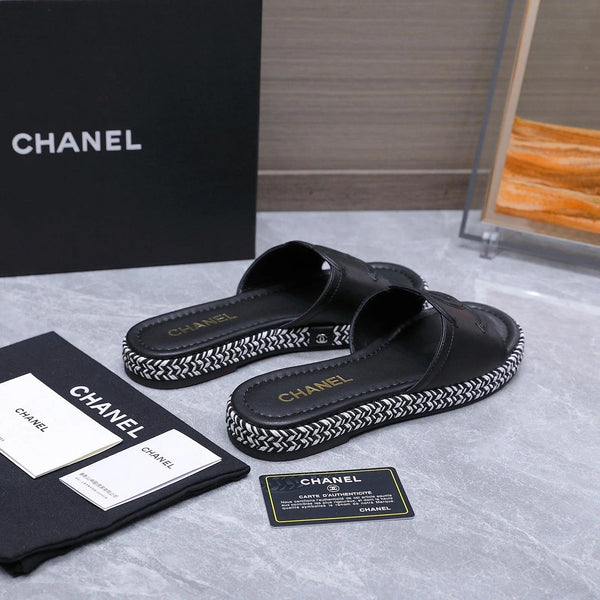 CC 2026 Slippers Black Sheepskin 758402