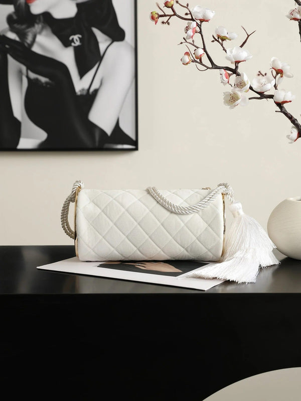 CC 2026 Clutch With Strap 23.5cm White Velvet Leather
