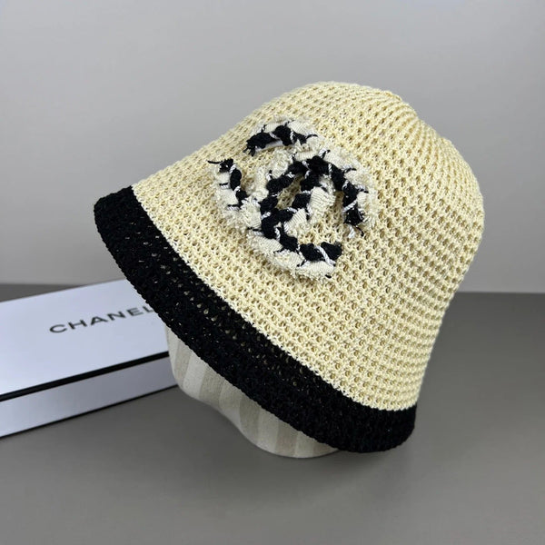 Chapeau cloche en laine tricoté en dentelle Chanel 237353