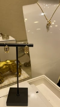 CC 2026 Boucles d'oreilles pendantes CC en forme de goutte d'or ajourée