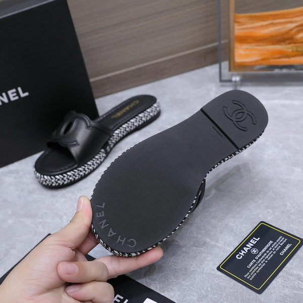 CC 2026 Slippers Black Sheepskin 758402