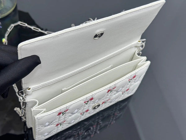 CD 2026 Dioramour My Dior Bag 21cm White Lambskin 158285