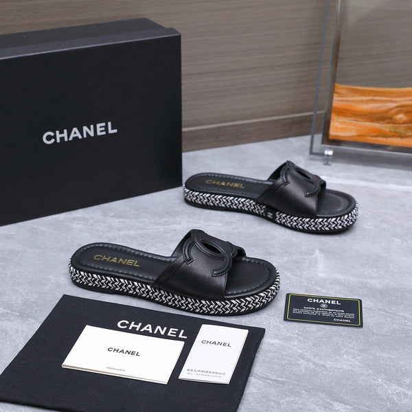 CC 2026 Slippers Black Sheepskin 758402