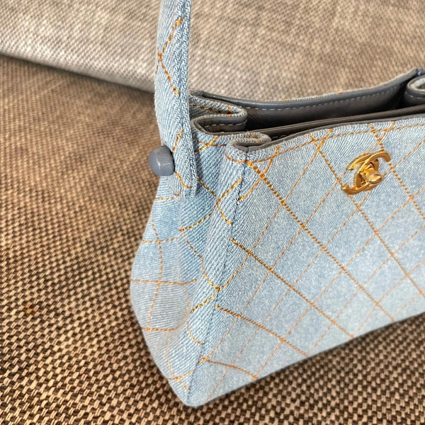 CC 2026 Vintage Matelasse Mini Bag 18cm Denim Leather