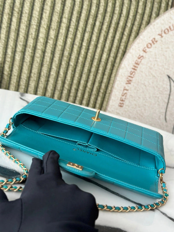 CC 2026 East West Bag 26cm Sheepskin