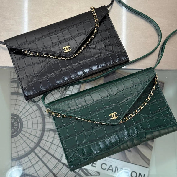 CC 2026 Clutch With Strap 21.5cm Crocodile-embossed Calfskin