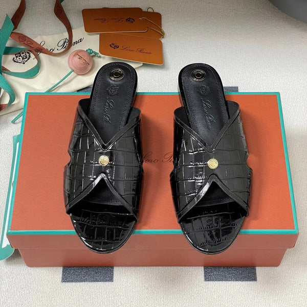 MULES PLATES EN CUIR DE VEAU NOIR GRAIN SERPENT
