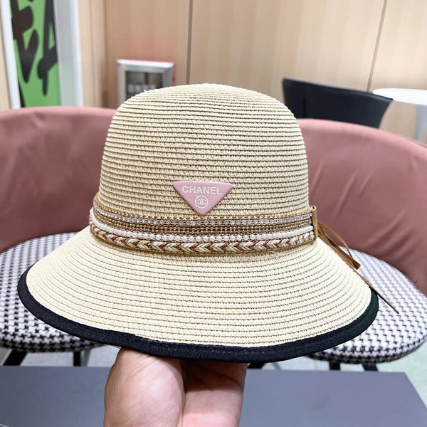 Chapeau de plage en paille Chanel avec bande de perles 219073