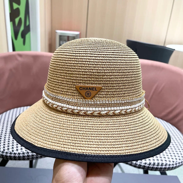 Chapeau de plage en paille Chanel avec bande de perles 219073