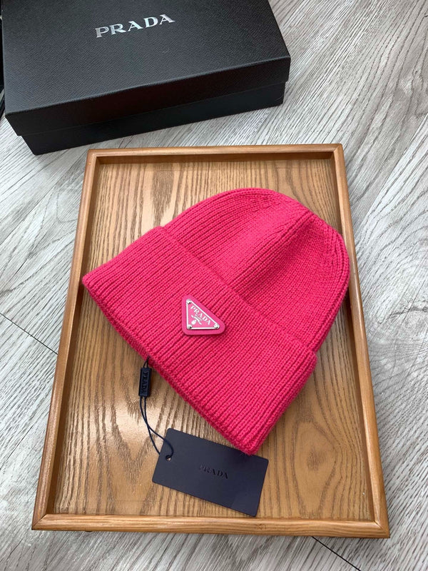 BONNET EN LAINE ROSE VIF BEANIIE 335037