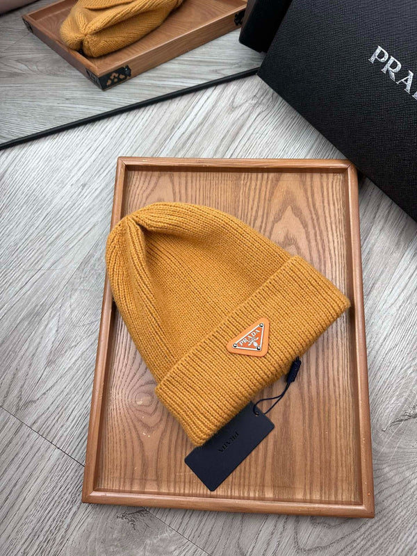 BONNET EN LAINE MOUTARDE 332397